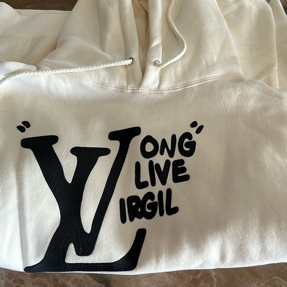 NWOT - hooded sweatshirt